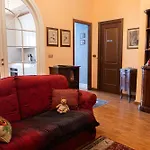 Duomo Walking Distance Elegant Flat With View Milánó