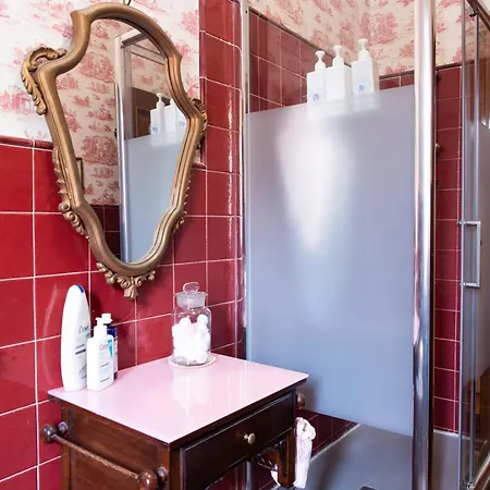 Duomo Walking Distance Elegant Flat With View * Milan