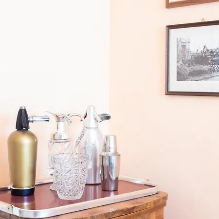 Duomo Walking Distance Elegant Flat With View * Milan